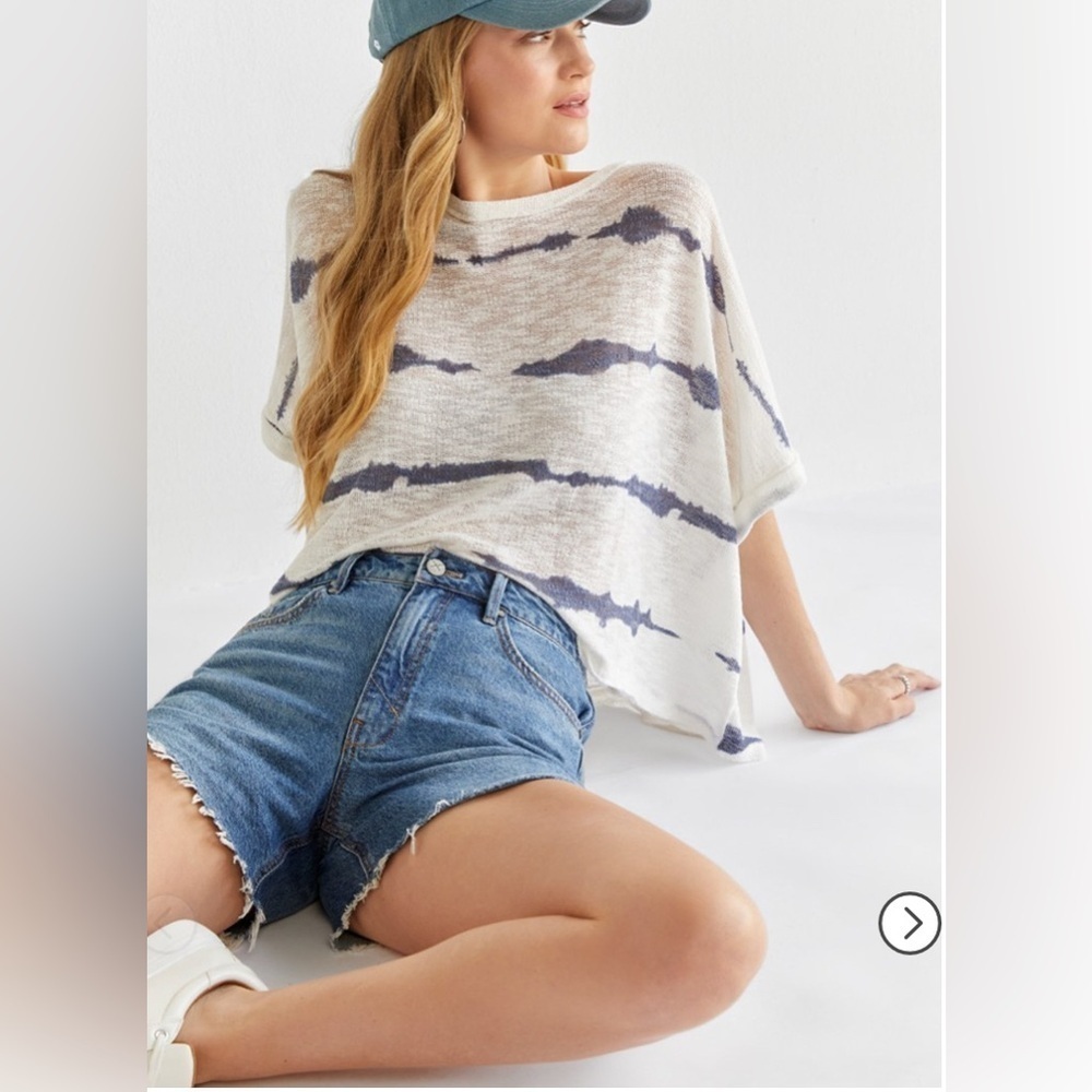 Charlotte Avery Women’s Oversized Top OS White Grey Tie Dye Lightweight Cropped